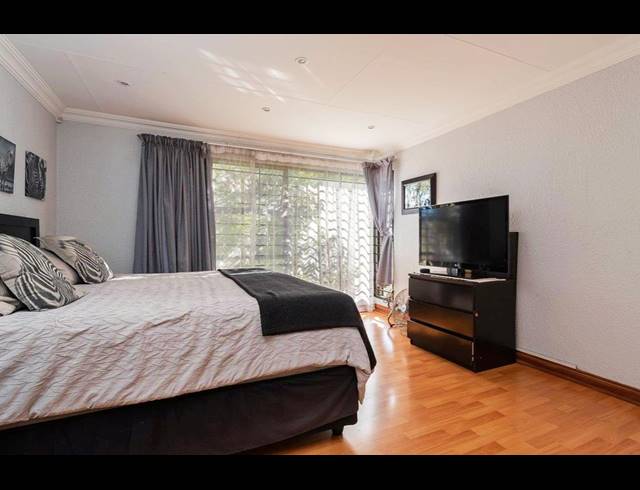 2 BEDROOM TOWNHOUSE FOR SALE IN BASSONIA